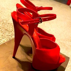 Tony Shoes Size 7. Brand new! 6" Heel, 1 3/4" Platform Ankle Strap Sandal.